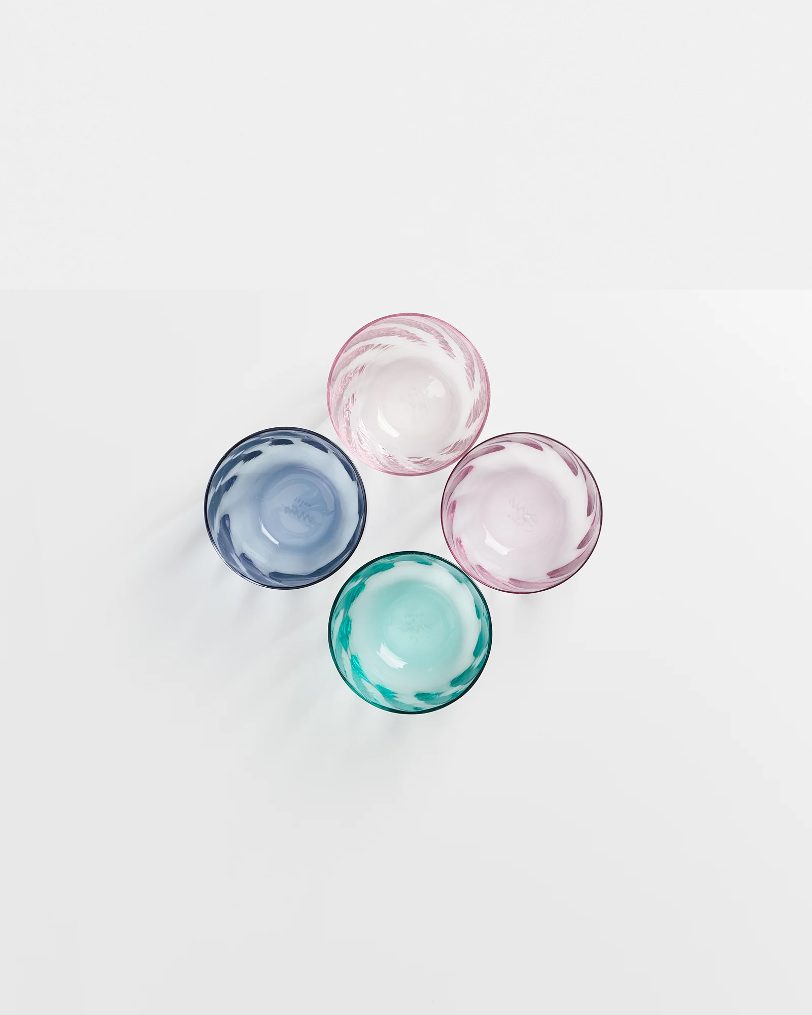 Calma Glas klein swirl mix 4er-Set - Image 3