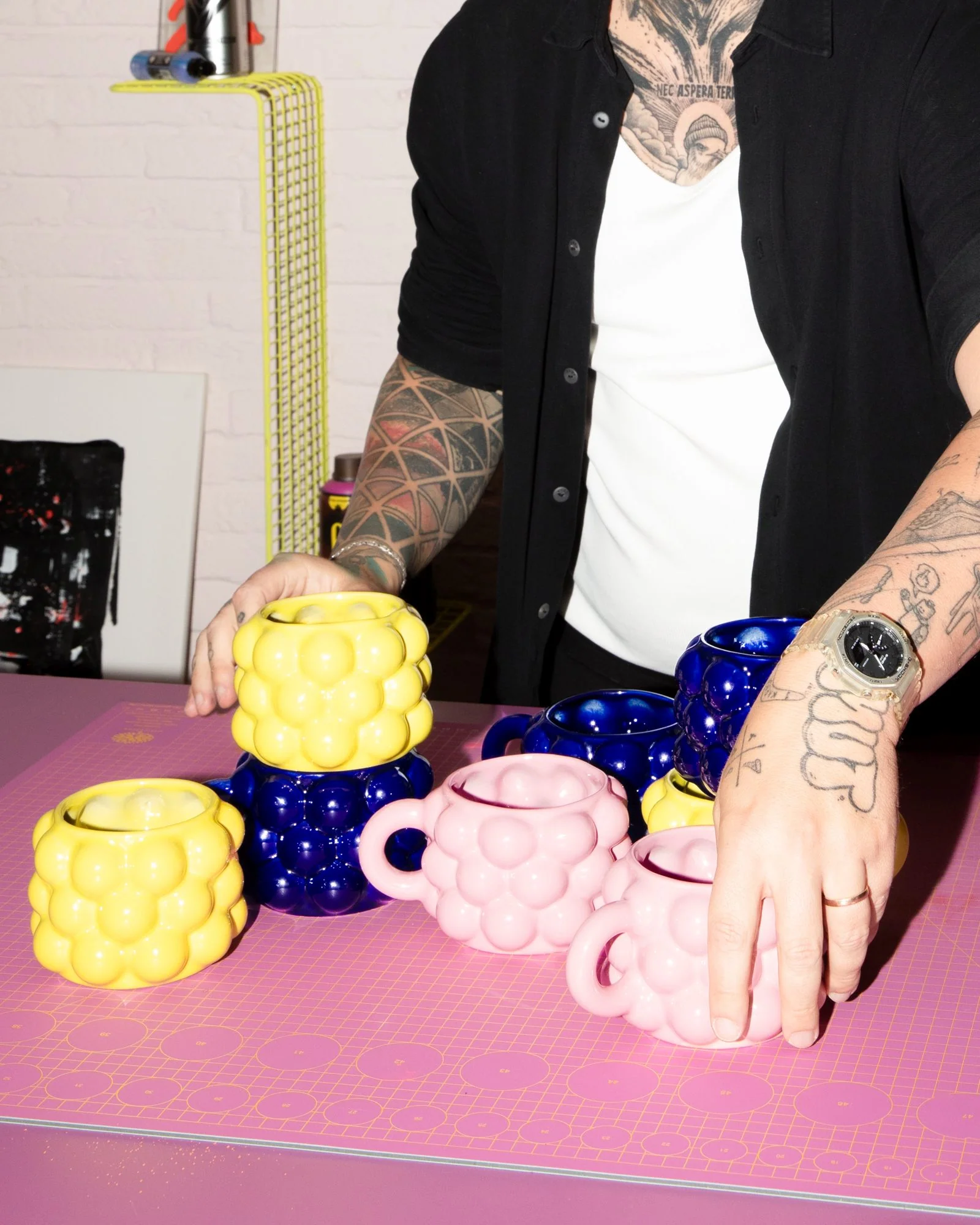 MaM x Patrick Vogel Geschenk-Set Tasse groß rosa gelb 3-teilig - Image 5