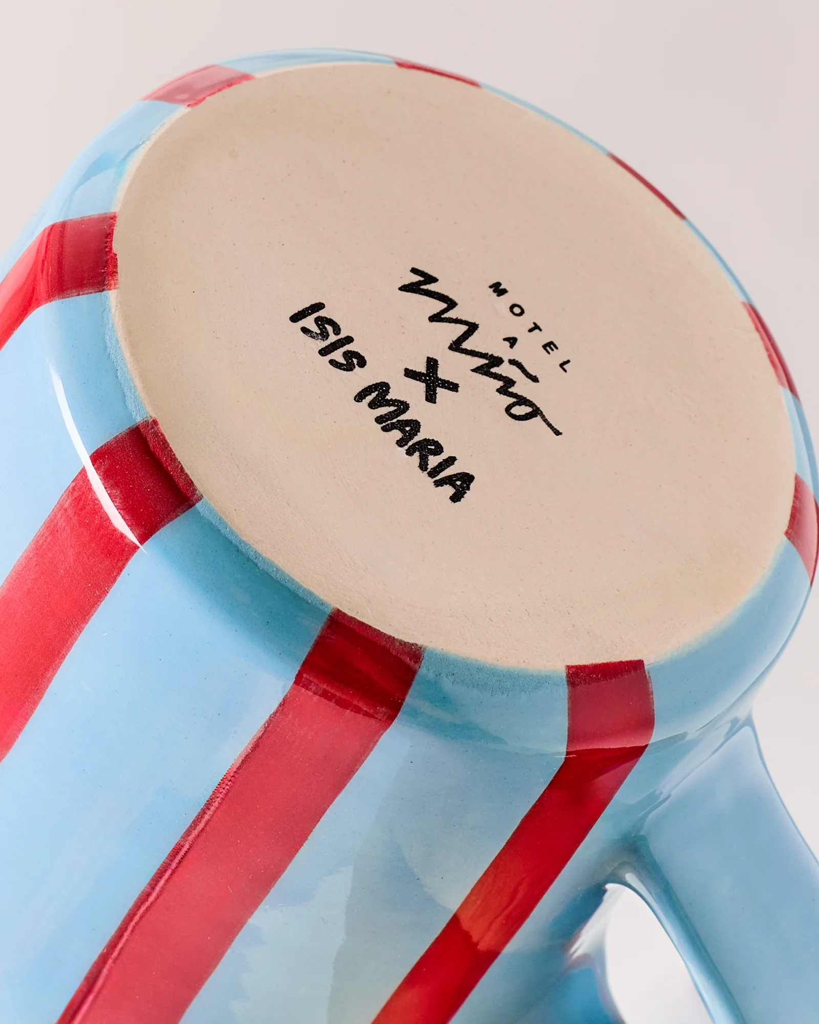 MaM x Isis Maria Tasse groß blau rot - Image 3