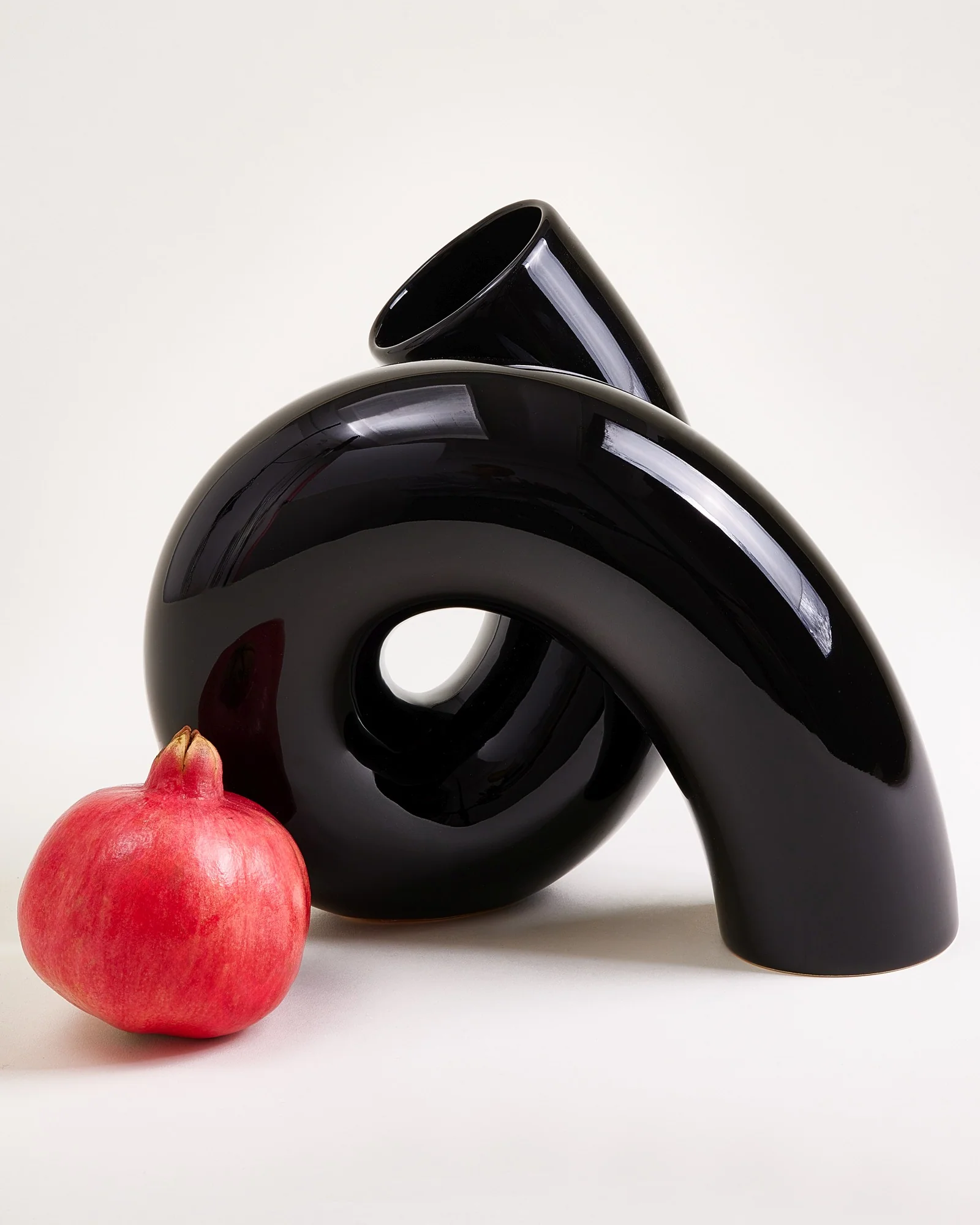 MaM x Ju Schnee Vase L schwarz - Image 3