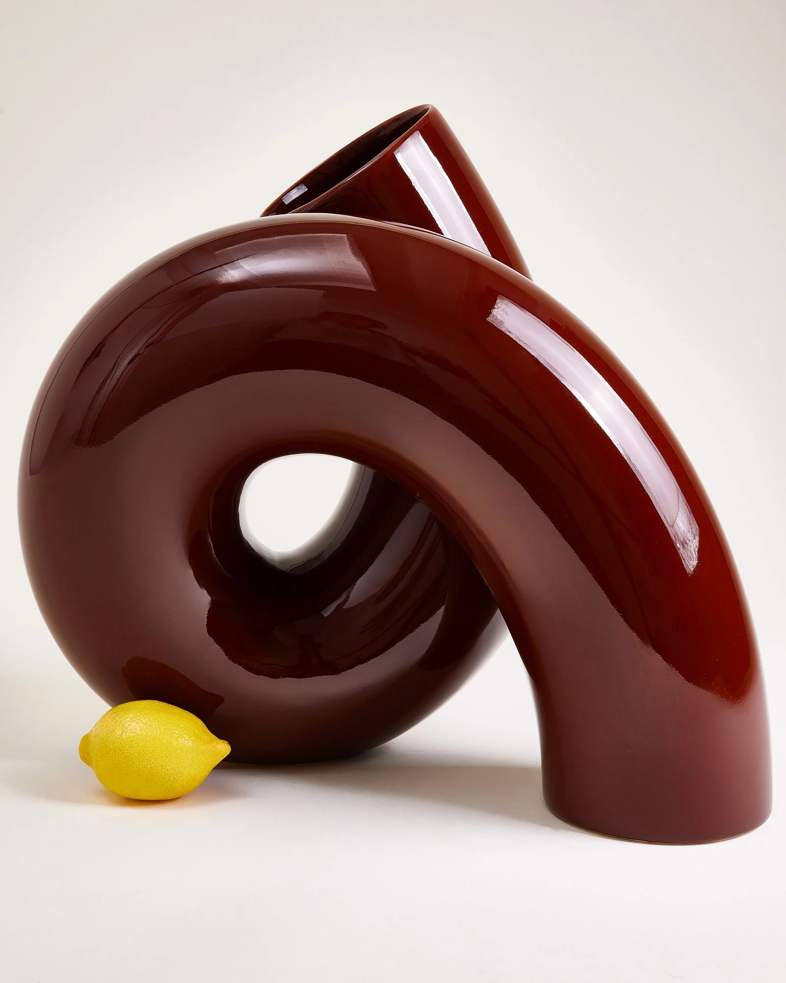 MaM x Ju Schnee Vase XL burgund - Image 3