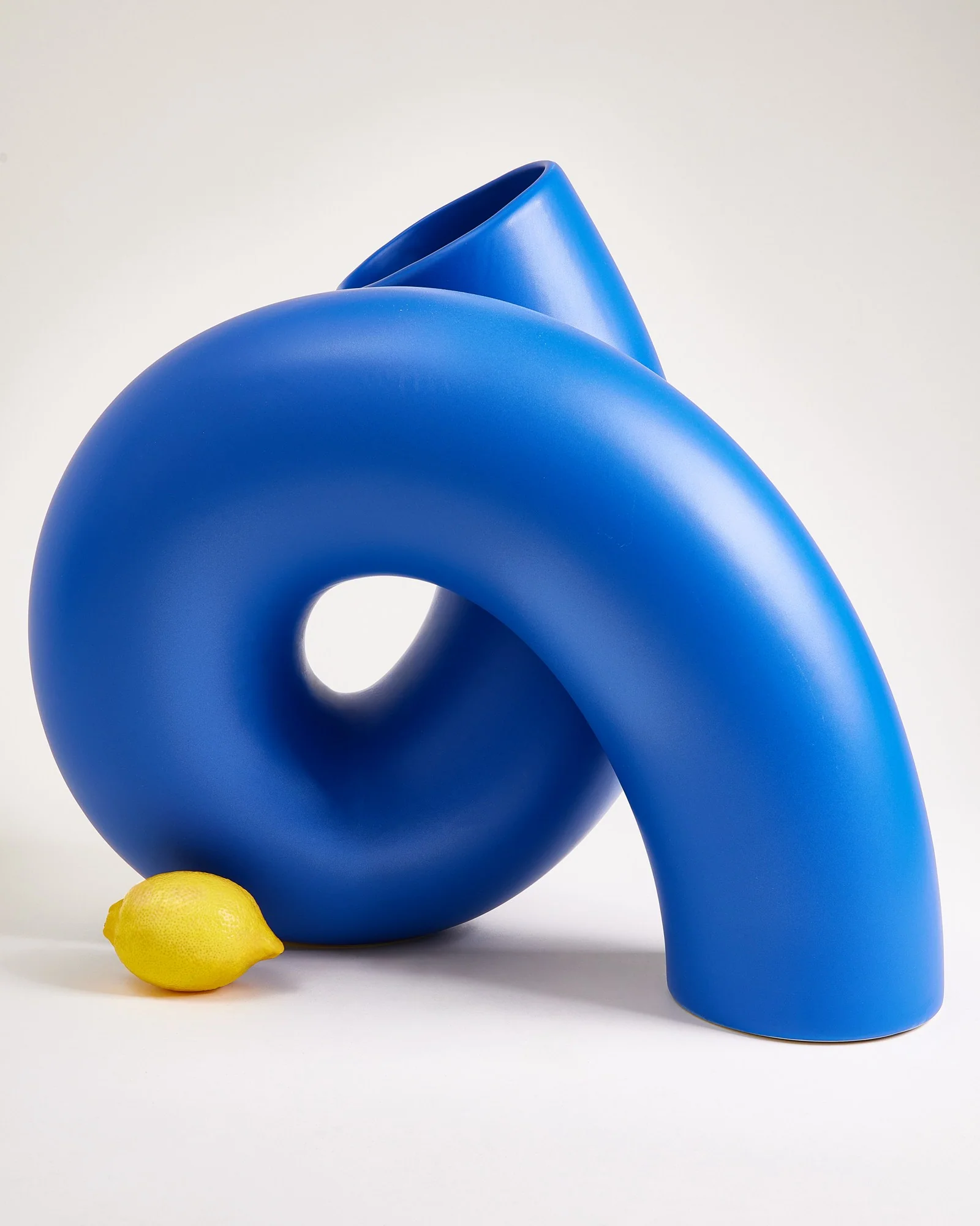MaM x Ju Schnee Vase XL blau - Image 3