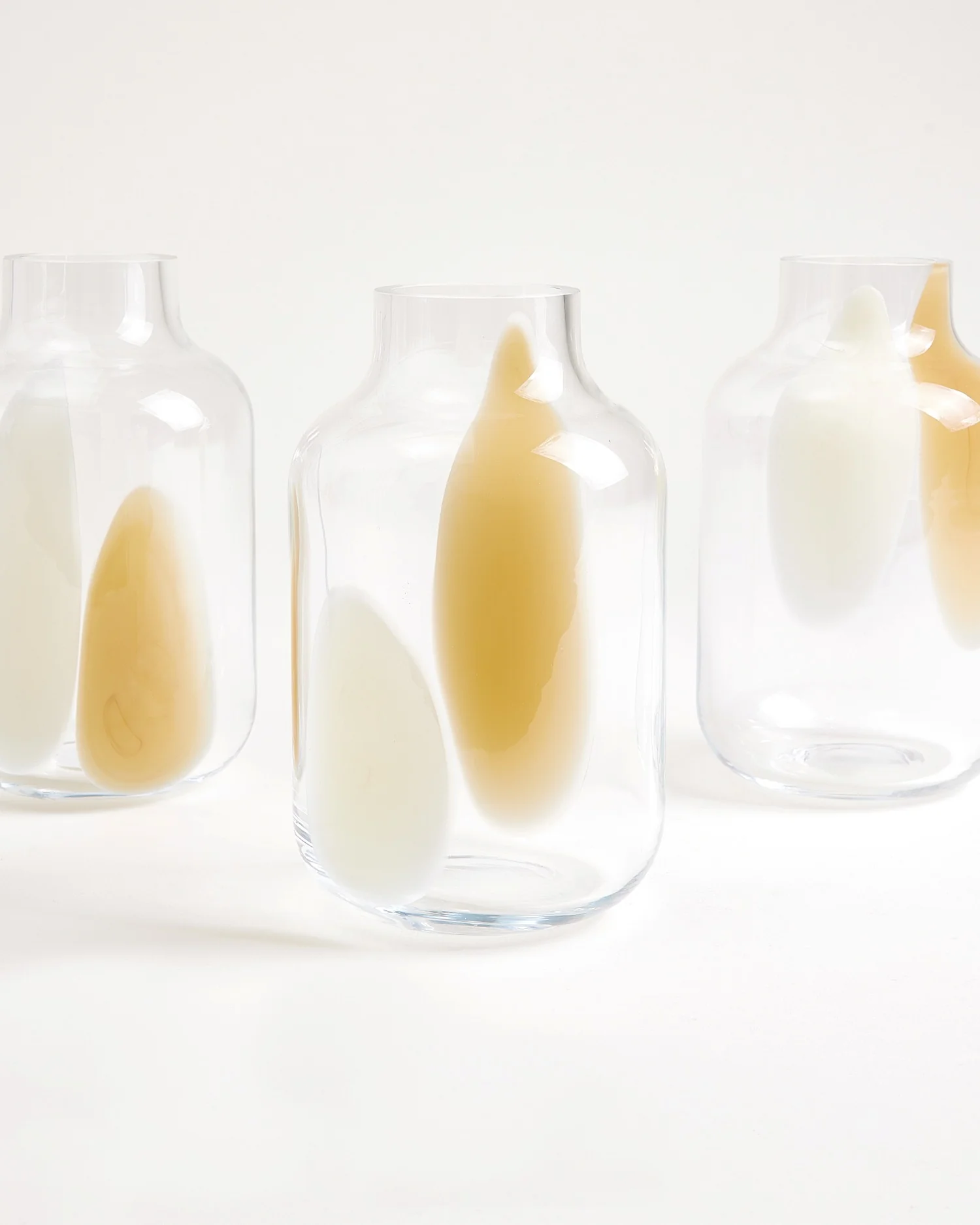 Nuno Glasvase M drops sand - Image 3