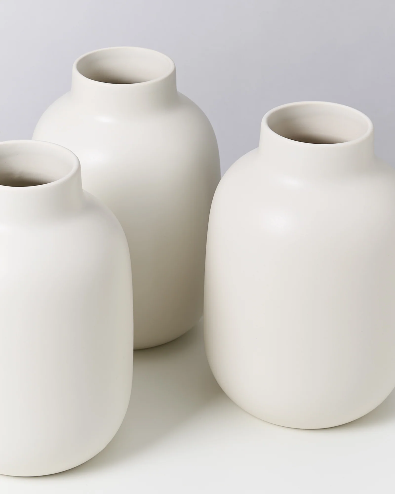 Nuno Vase M matt sand - Image 4
