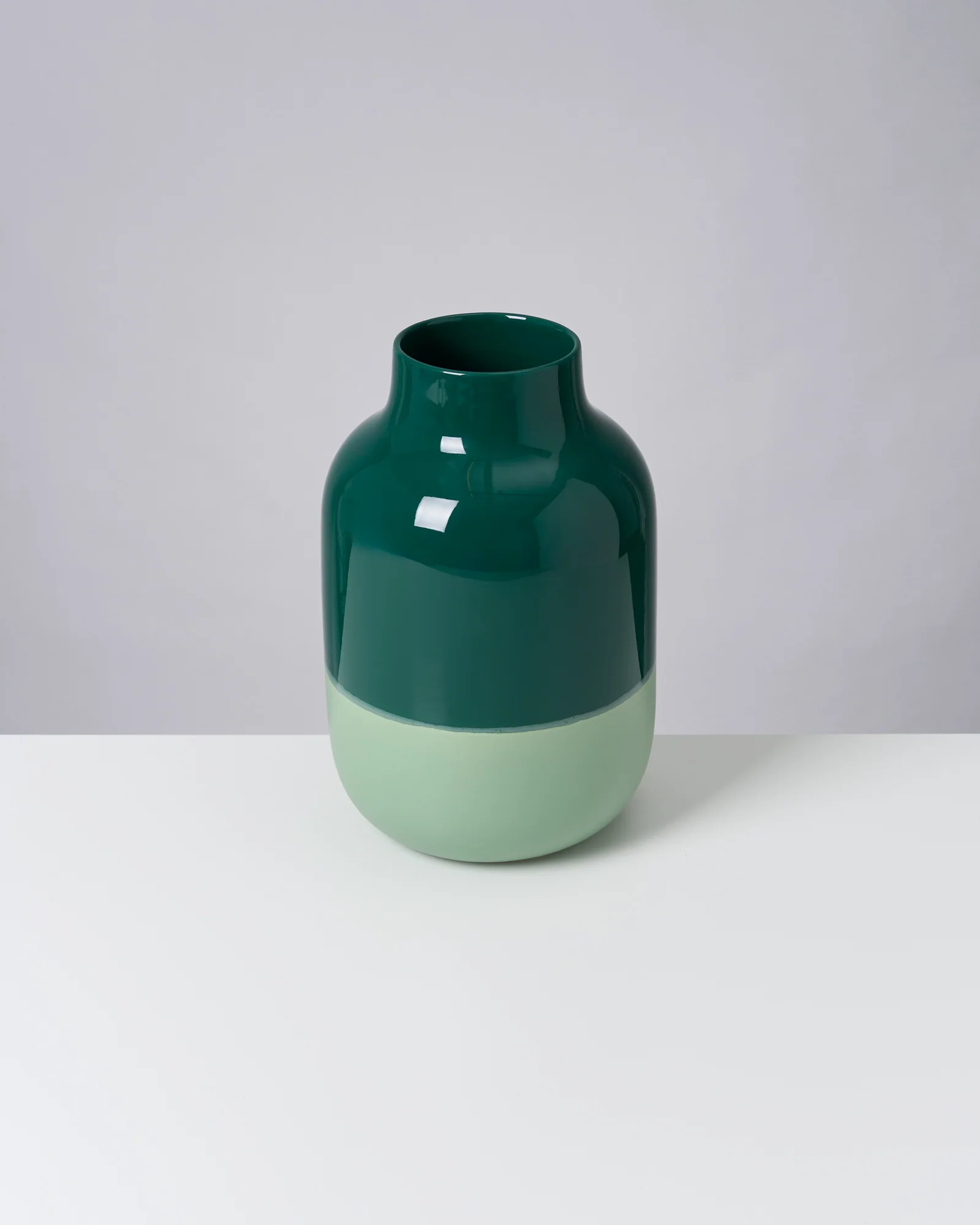 Nuno Vase L dunkelgrün salbei