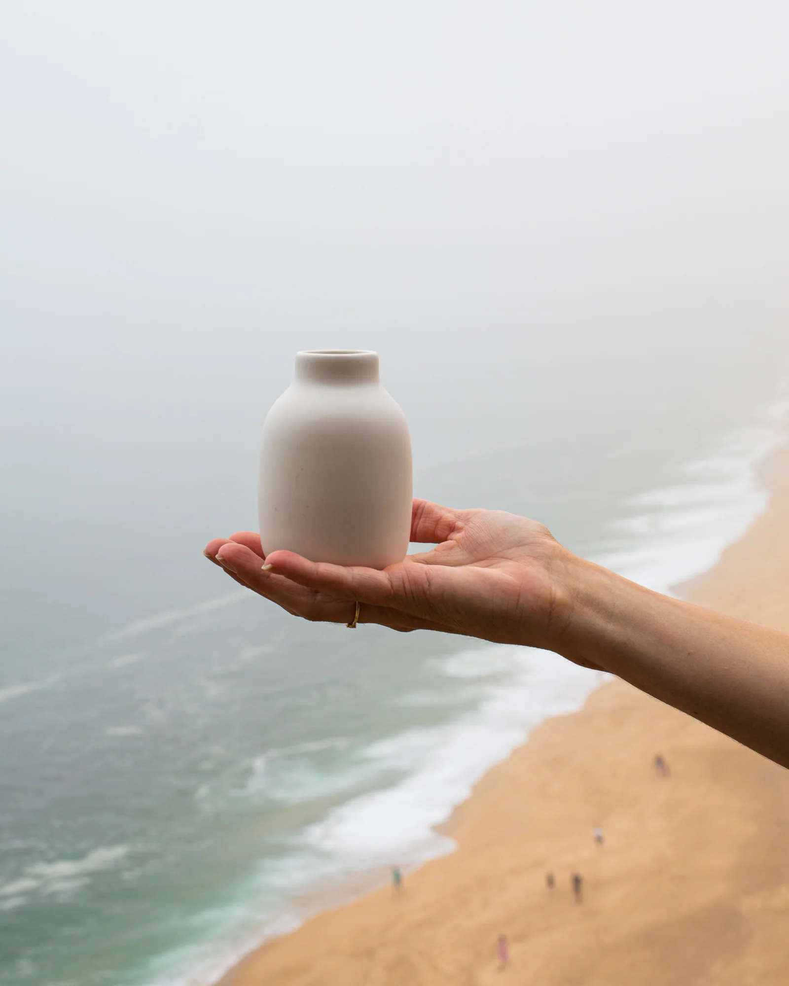 Nuno Vase S matt sand - Image 2