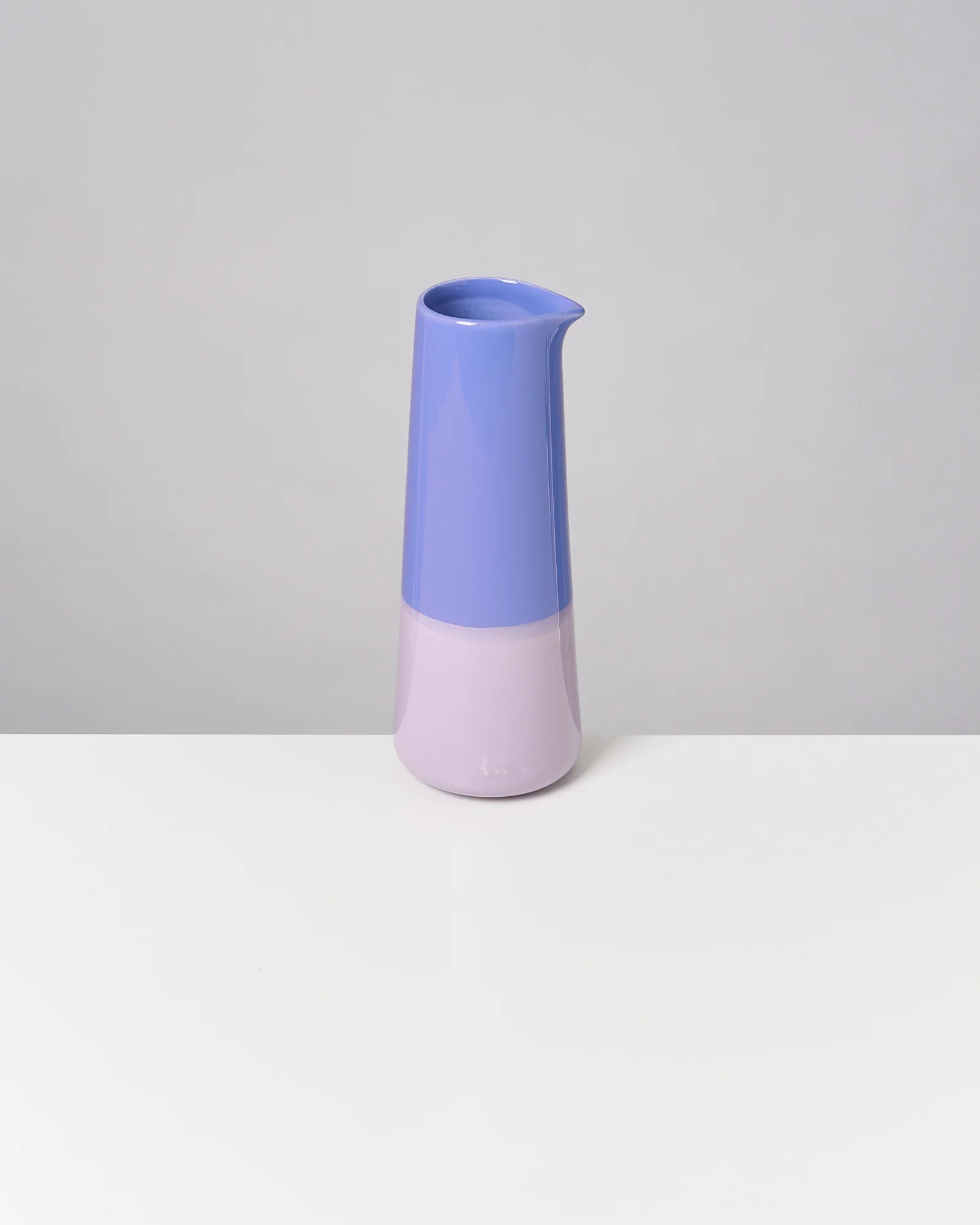Pinguim Karaffe cornflower lila